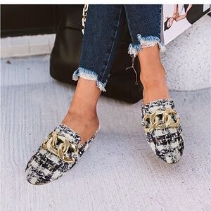 Steve Madden LoaferNavy Multi Tweed color Sz 8-8.5 Pointed Toe Gold Hardware